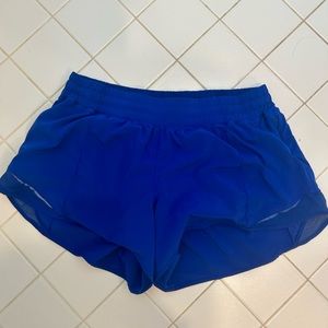 LuluLemon 2.5” Hotty Hot Shorts